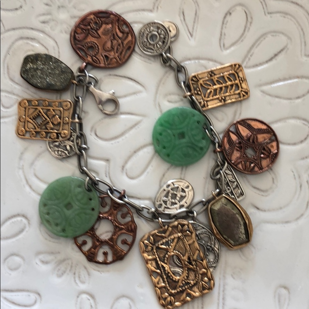 B2712 treasure trove bracelet
